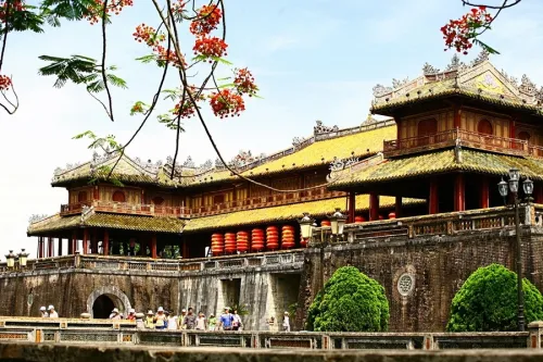 R222- ĐÀ NẴNG-HỘI AN- BÀ NÀ HILLS - HUẾ- SƠN TRÀ( 4N3Đ)
